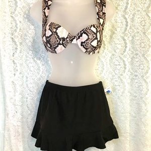 New Women’s 2 Piece Swimsuit w/ Swim skirt- Large